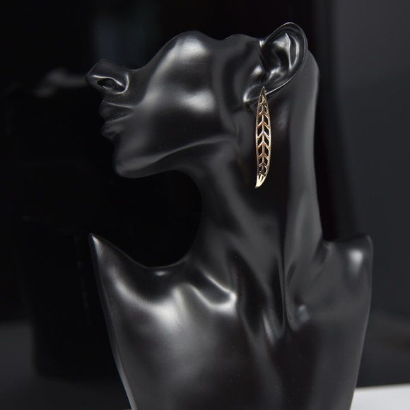 NEW Minimalist Brass Leaf Earrings - Picture 2 of 5